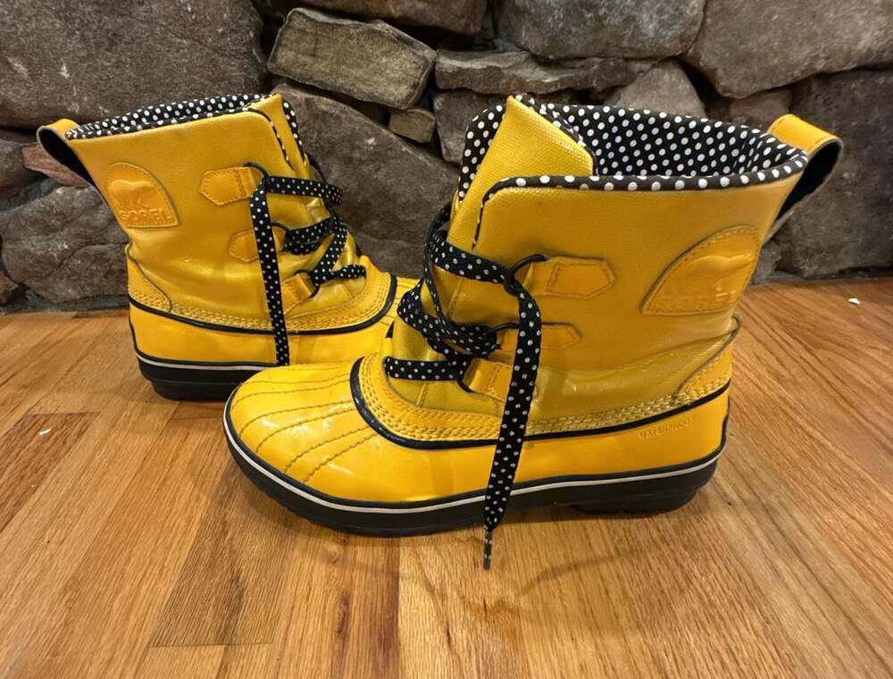 Sorel Tivoli II Yellow Waterproof Lace-Up Snow Rain Boots with Polka Dot Lining